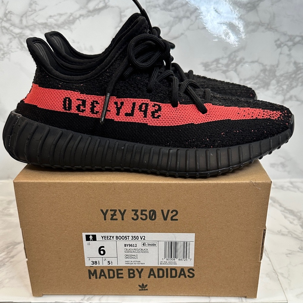 Adidas Yeezy Boost 350 V2 Core Black Red - Picture 1 of 11